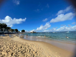 Aptº quarto e sala, ar condicionado, á 2 minutos da praia do porto da barra
